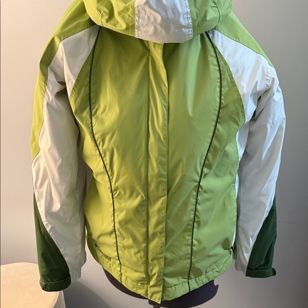 Columbia Lime and White Ski Jacket - Picture 5 of 16
